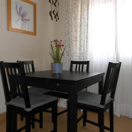 Paseo Taulat Apartment *